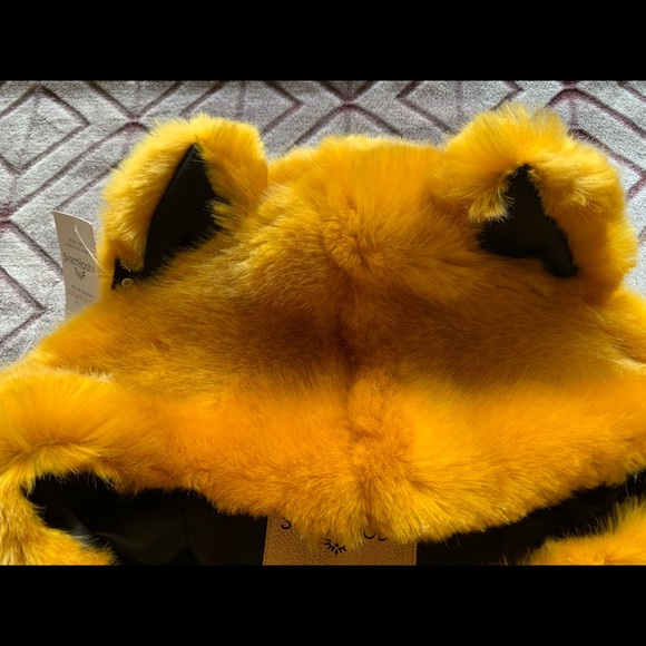 Spirithoods Golden Bomber๐ป๐ - Picture 7 of 8